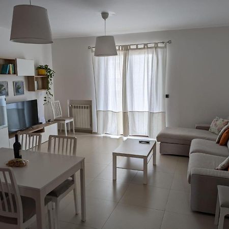 La Casa Dei Due Mari - Large Apartment With Parking Taranto Exteriér fotografie