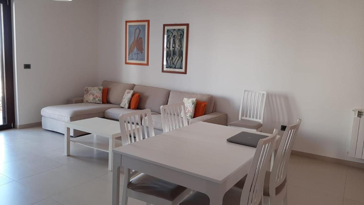 La Casa Dei Due Mari - Large Apartment With Parking Taranto Exteriér fotografie
